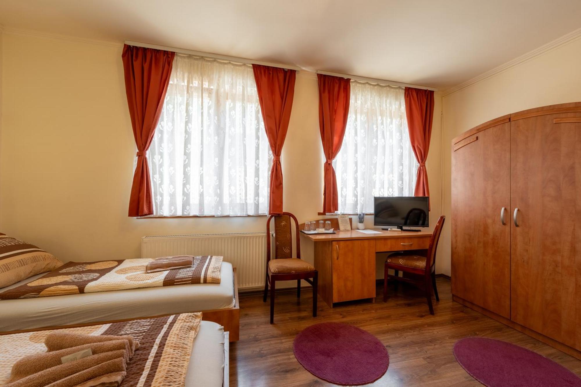 Bed and breakfast Szenti 3*